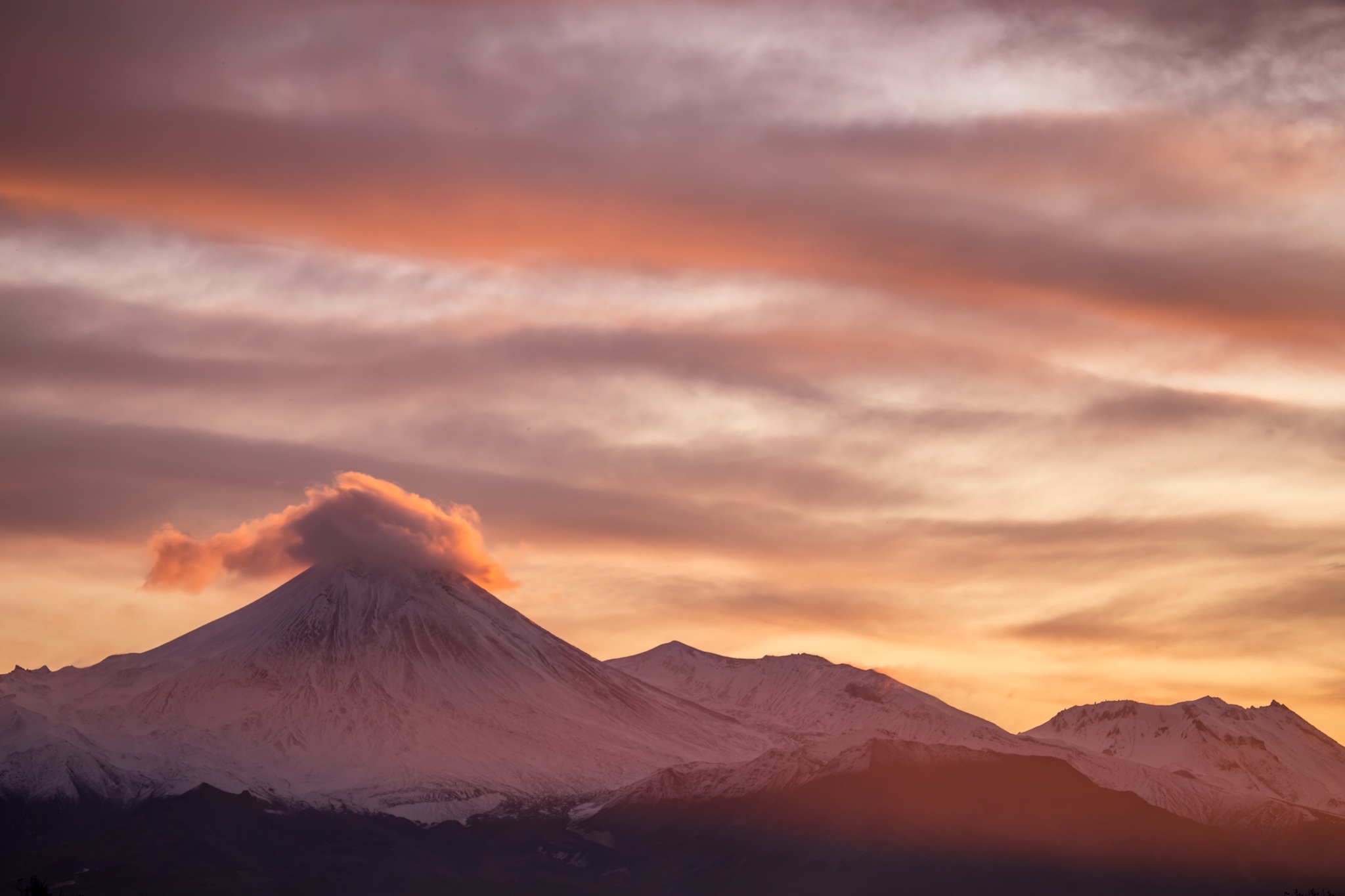 Вулкан спящая красавица на Камчатке