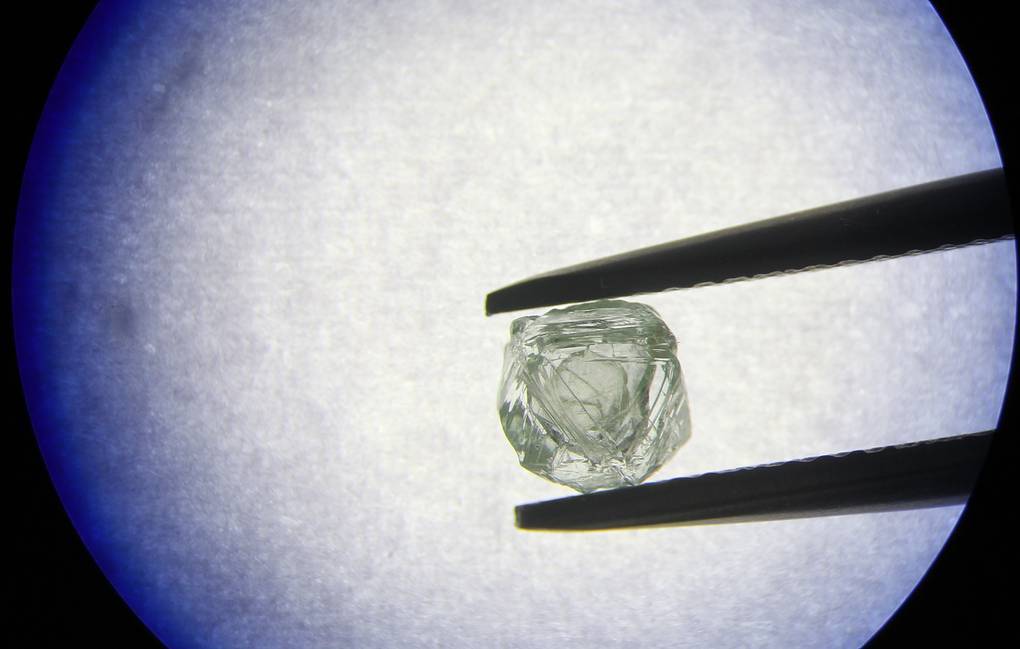 A unique double diamond over 800 million years old was mined in Russia - My, Diamond, Yakutia, Alrosa, news