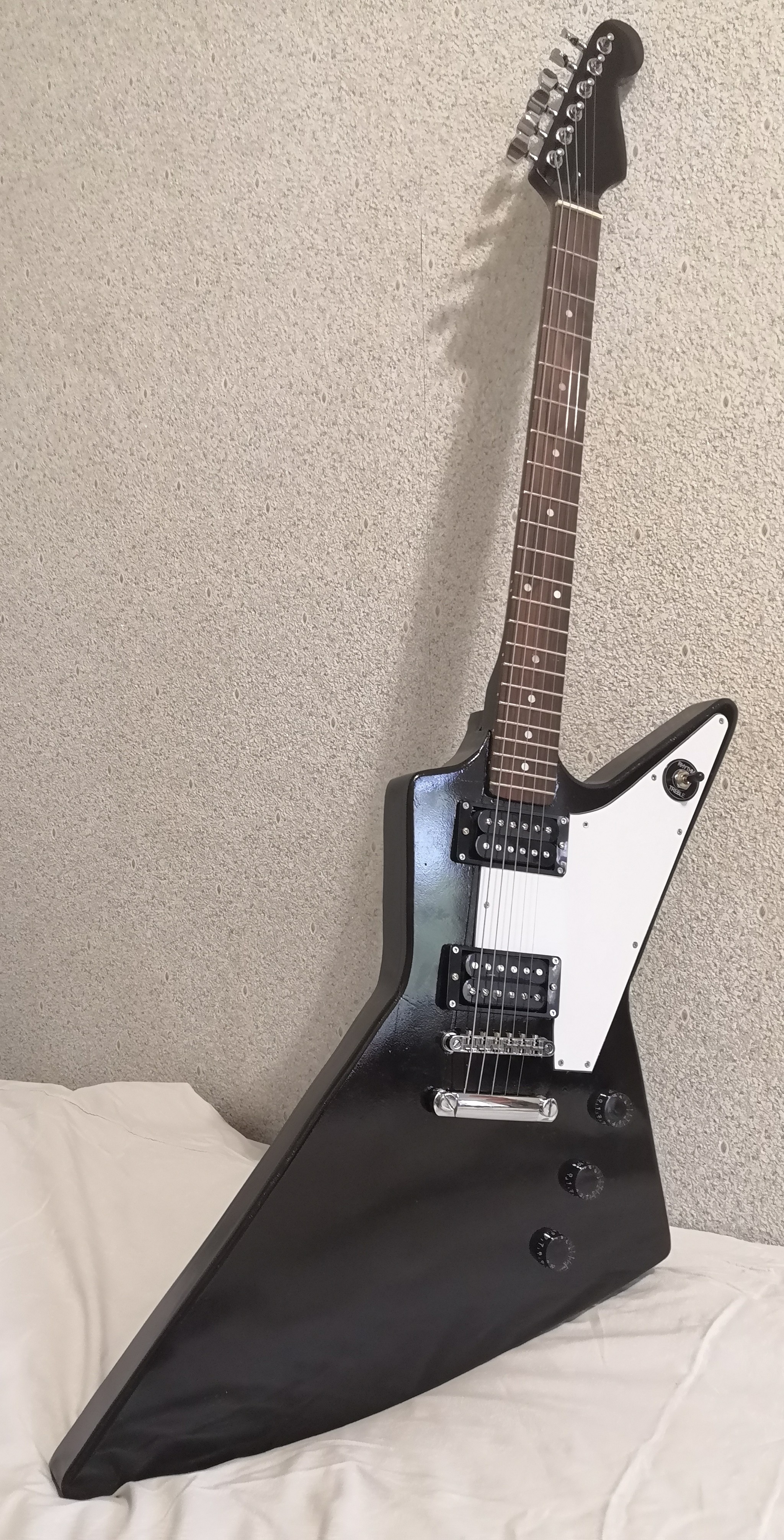 Homemade guitar Gibson Explorer - My, Guitar, Gibsons, Craft, Longpost