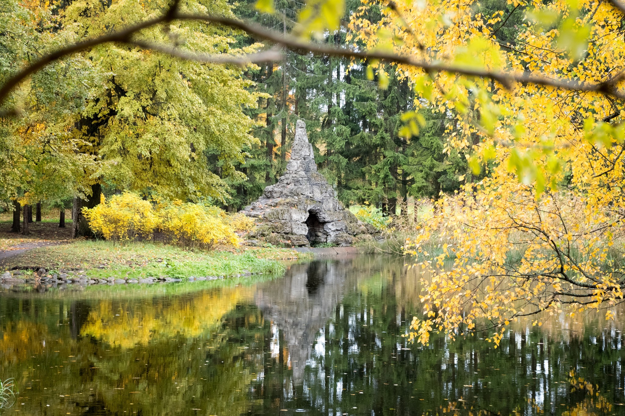 We must go rustling until everything is blown away! - My, Autumn, Catherine Park, Pushkin, The photo, Longpost