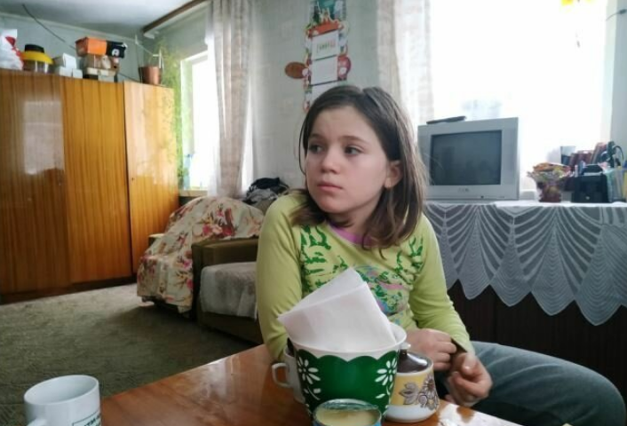 What does the trio of Greta Thunberg, Tasia Perchikova and Nastya Titova say? - My, Greta Thunberg, Tasya Perchikova, Let's get married, Longpost