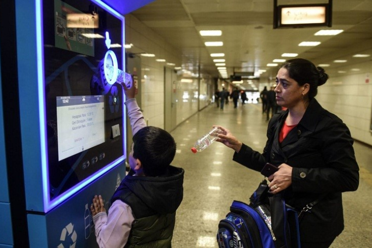 How to pay for your subway fare using an empty bottle: - Fandoms, Garbage, Plastic, Ecology, Istanbul, Rome, Indonesia, Waste recycling, Longpost