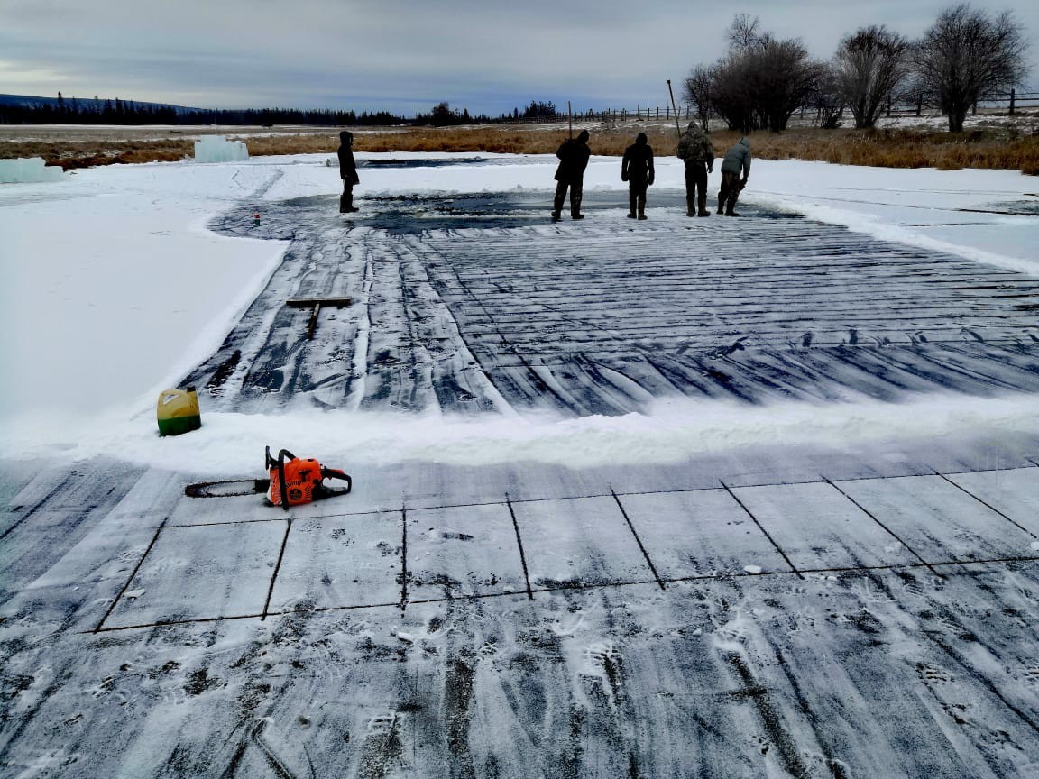 Making ice for the winter - Ice harvesting, Ice, Drinking water, Longpost