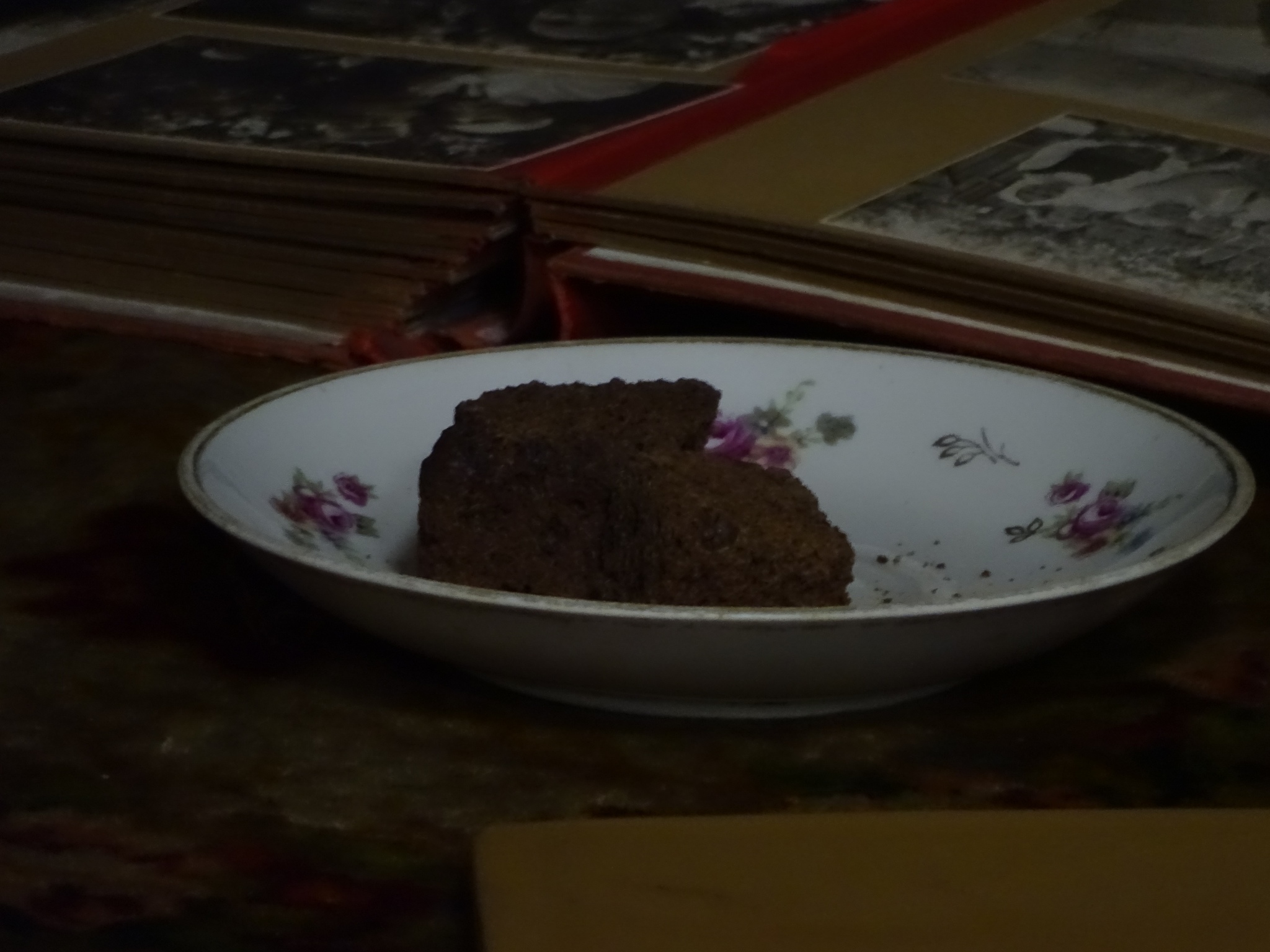 Суточная норма хлеба в блокадном Ленинграде. Экспозиция в Ленфильме ...