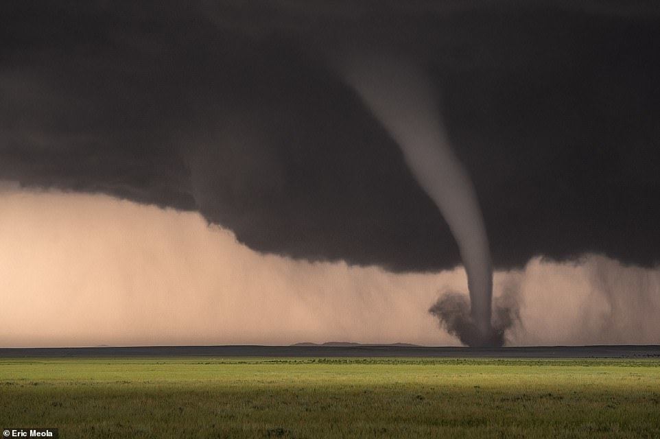 Photographs of storms taken by a photographer over forty years - The photo, Storm, Element, Longpost, Tornado