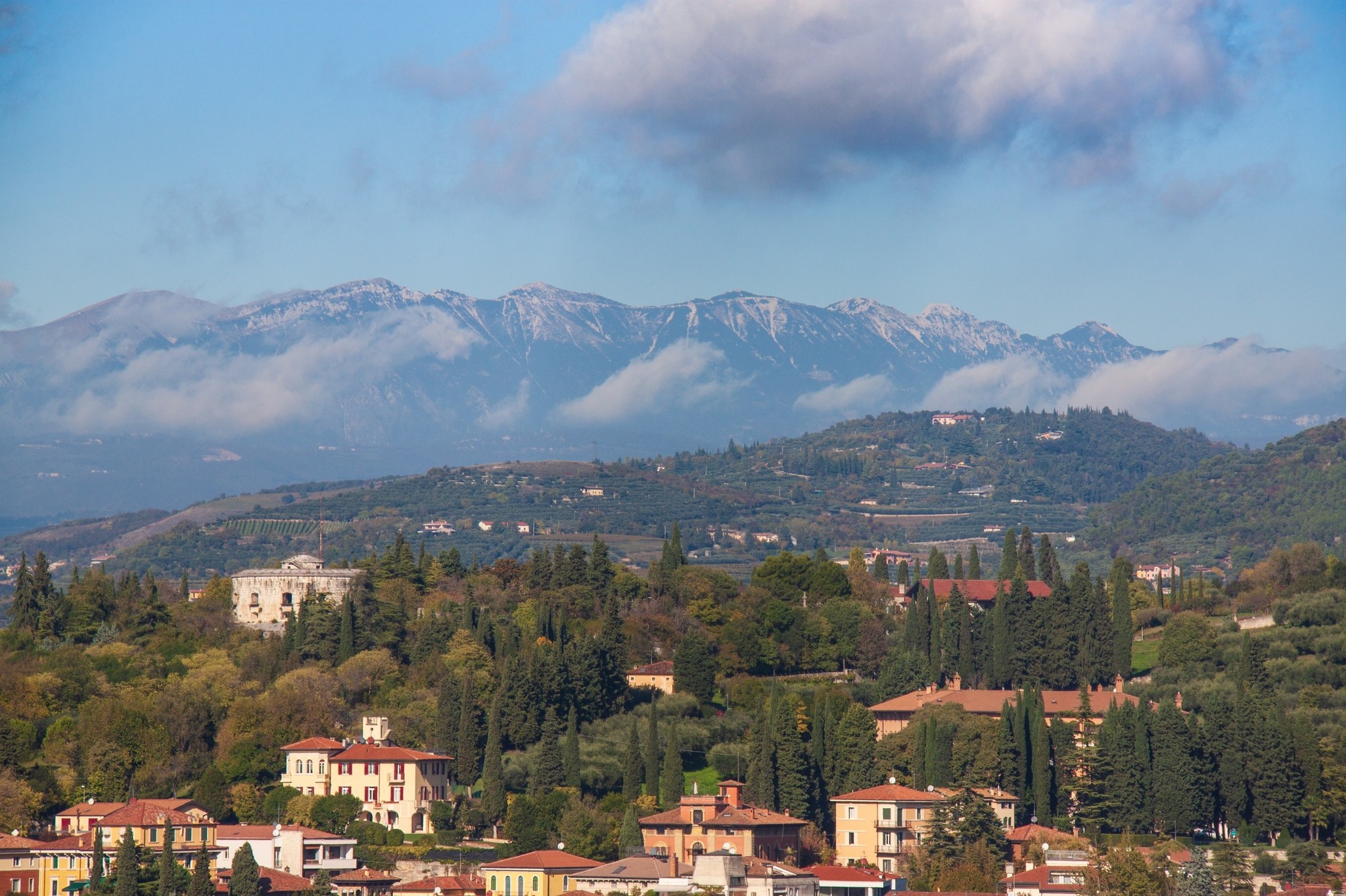 Verona from the heights of the Lamberti Tower. - My, Canon 500D, Italy, Longpost