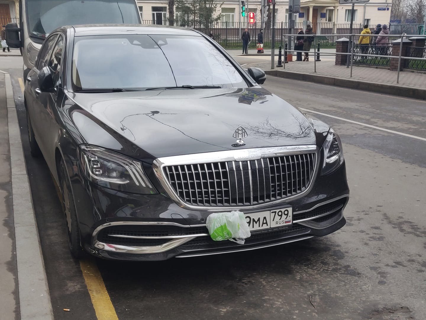 Бедняга( - Maybach, Москва