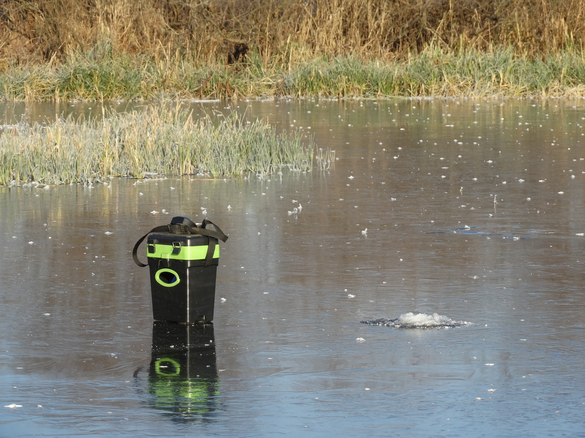 First ice, modestly opened the season in the Moscow region - My, Winter fishing, Ice, freezing, Fishing, Longpost