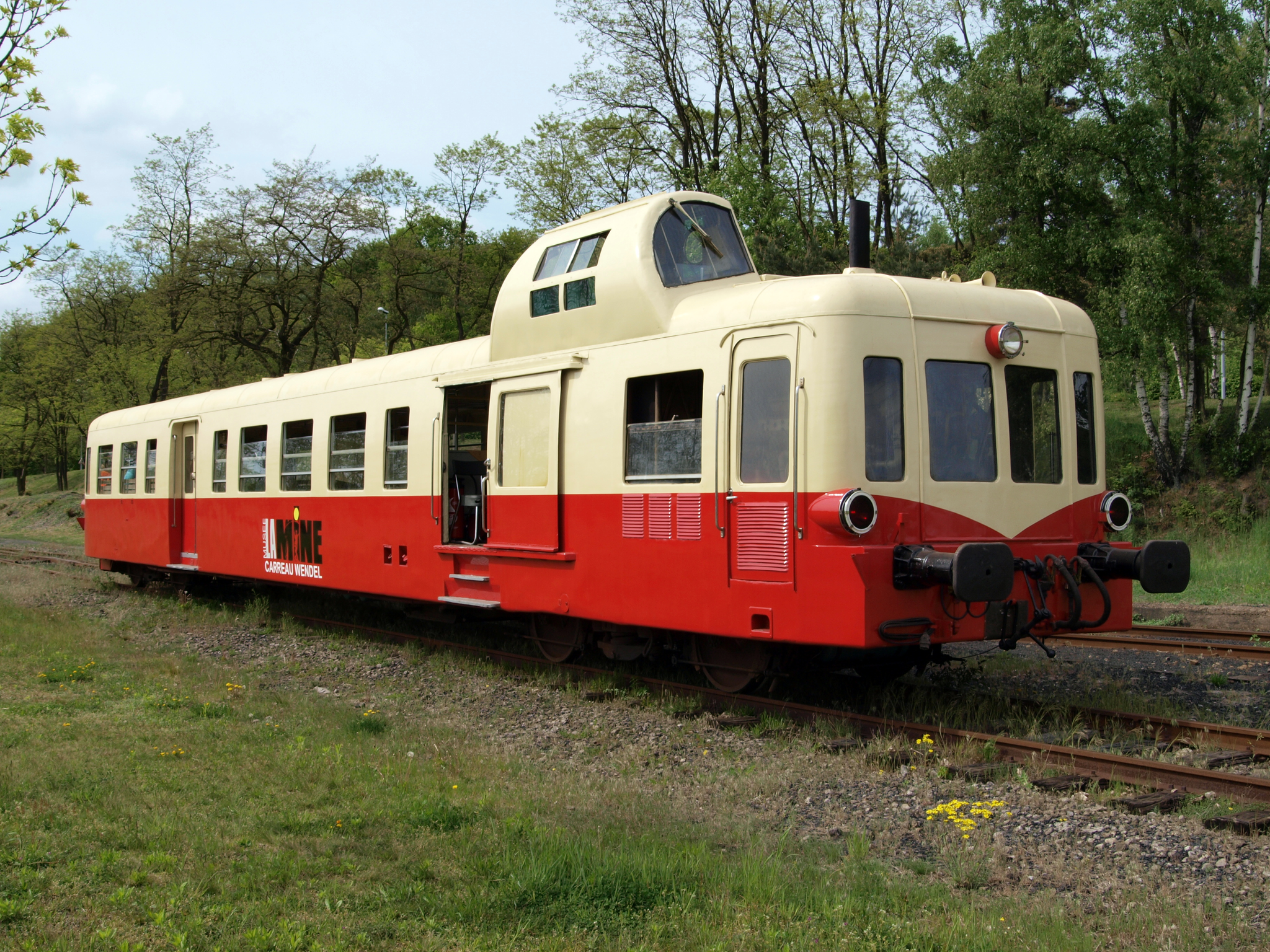 Submarine Bugatti - Railway, Diesel Train, Longpost, Bugatti, France, Industrial Design, Video