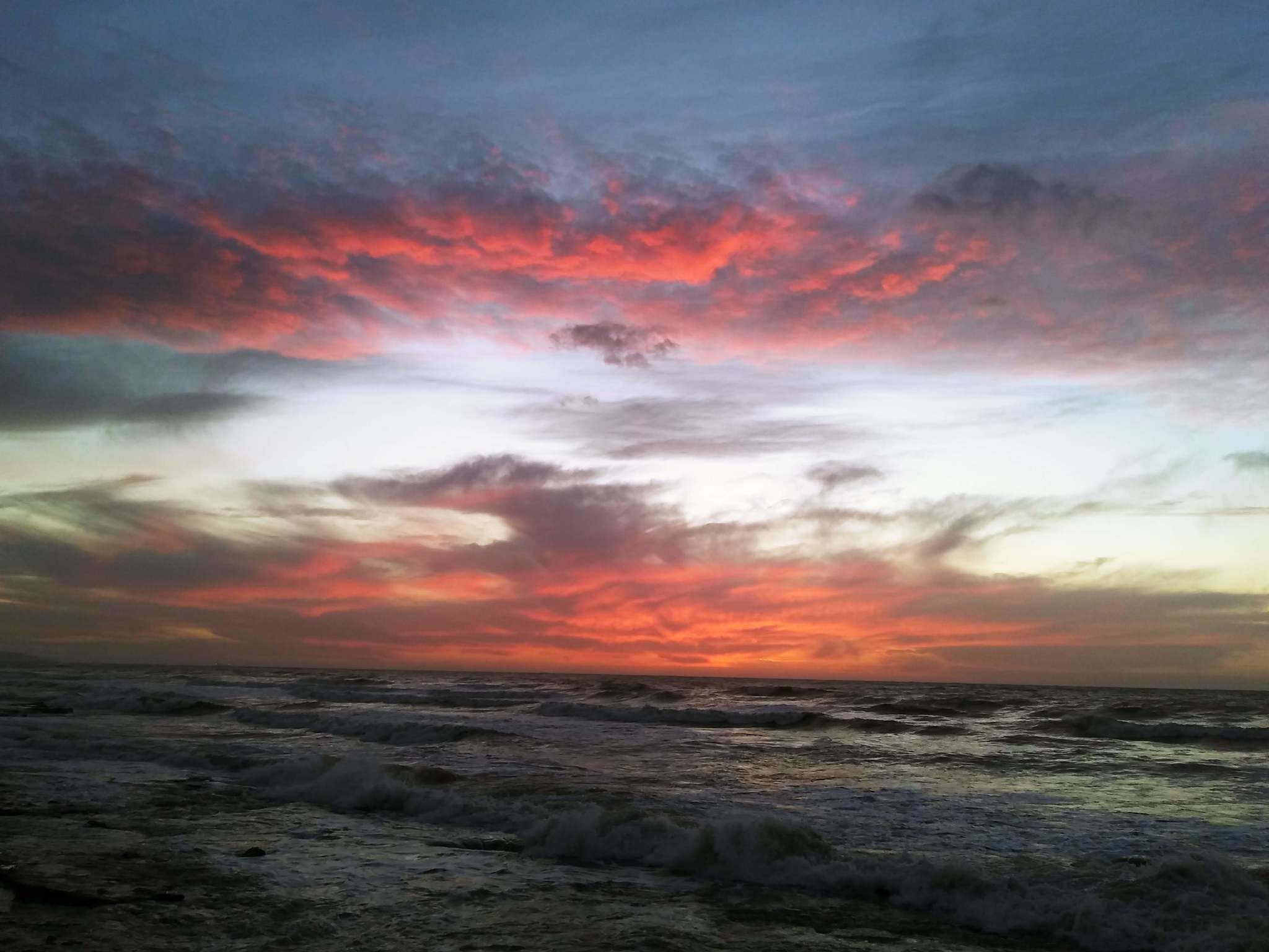 Walk by the sea at sunset - My, Mediterranean Sea, Sunset, Winter, Longpost, The photo