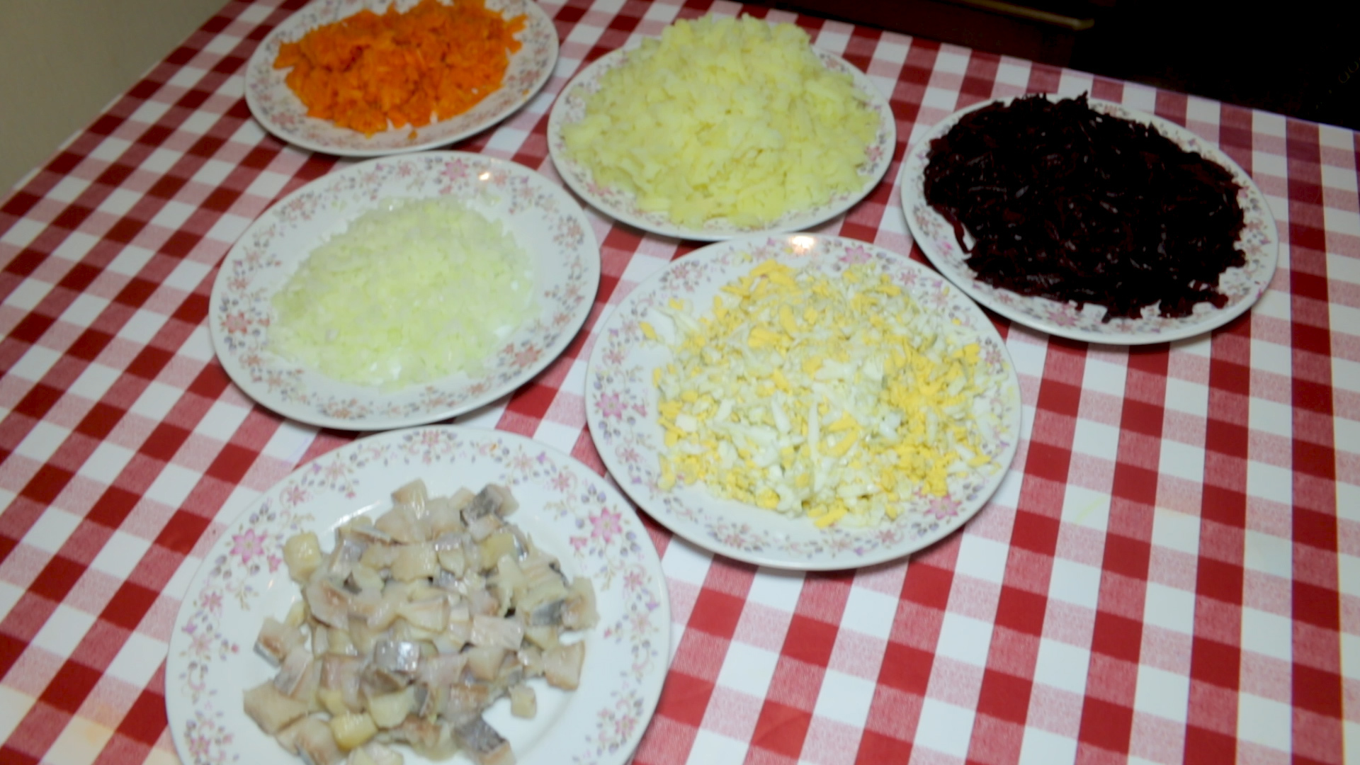 Herring under a fur coat | Classic New Year's salad - My, Food, Recipe, Video recipe, Longpost, Salad, Herring under a Fur Coat, Video, Cooking