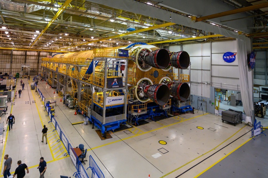 Assembly of the first stage of SLS is completed - Space, Sls, Assembly, Step, Space shuttle, Pegasus, Longpost