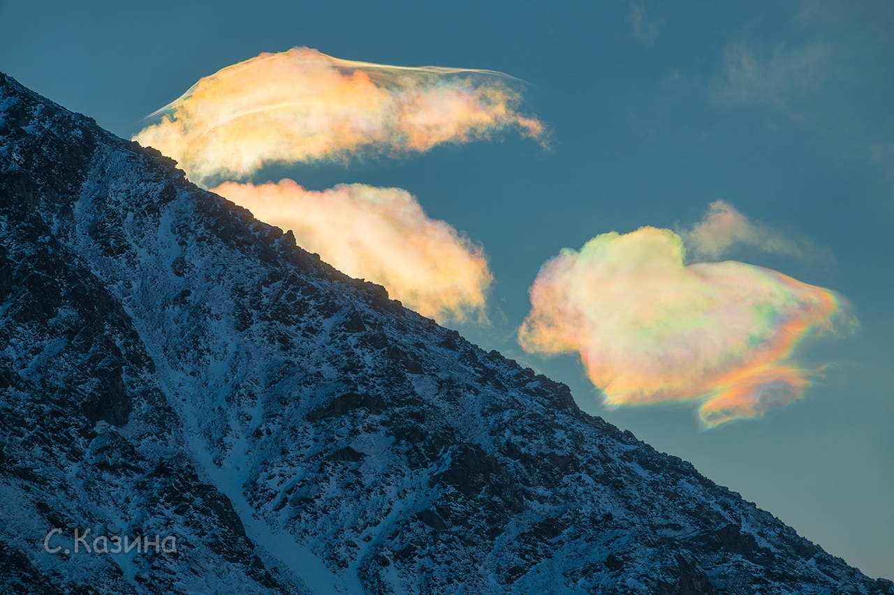 Rainbow clouds - The photo, Clouds, The mountains, Siberia, Longpost