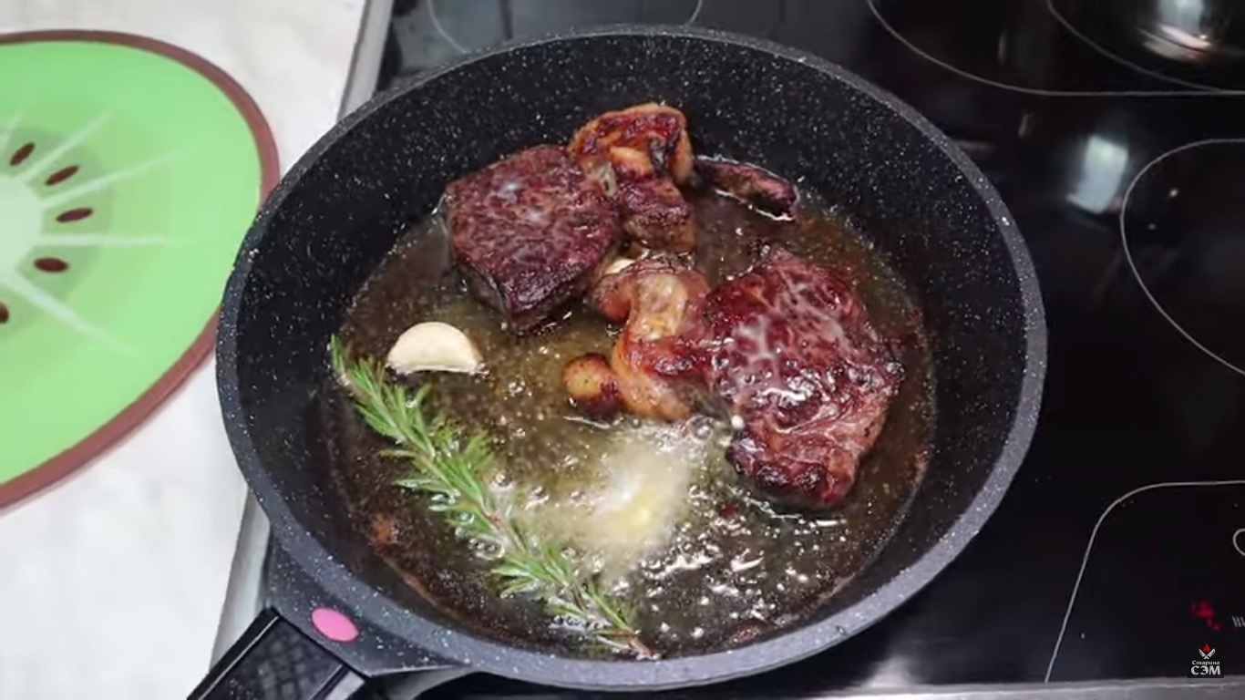 Yandex check. Chief No. 3. Prepare marbled beef steak with potatoes and demi-glace sauce. Is it that tasty? - Recipe, New Year, Yandex Chef, Beef, Video, Longpost, Video recipe, Cooking