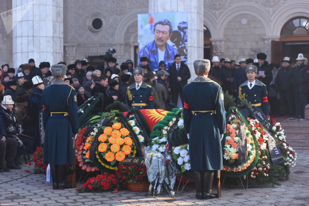 The director who directed “Scarlet Poppies of Issyk-Kul” based on Aitmatov was buried - My, Cinema, Soviet cinema, Director, Chingiz Aitmatov, Longpost