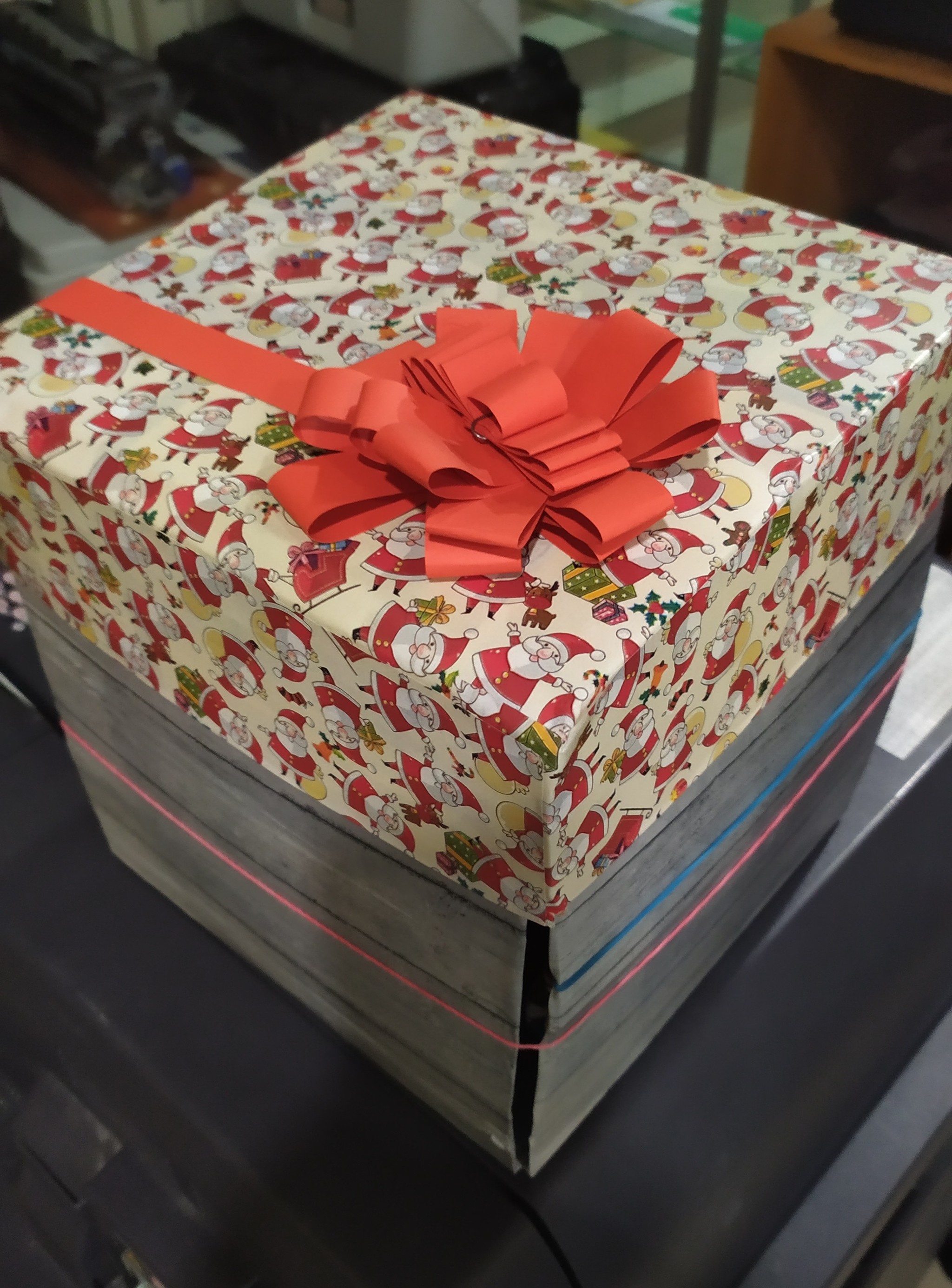 Упаковка, которая сделает любой подарок незабываемым: 10 идей с инструкциями