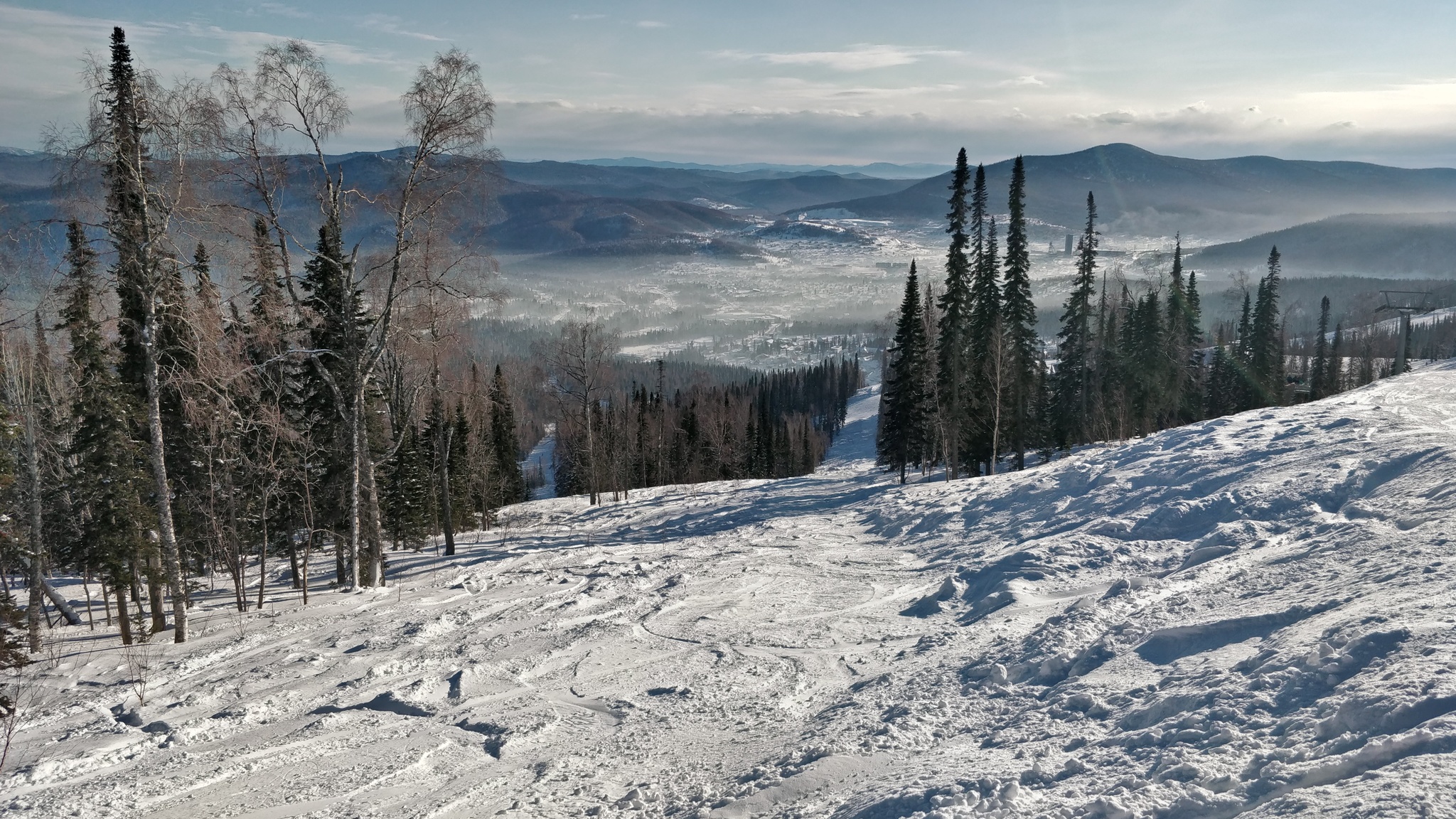 Greetings from Sheregesh - My, Sheregesh, Winter, The mountains, The descent, Skiing downhill, Snowboard, The photo, Photo on sneaker, Video, Longpost