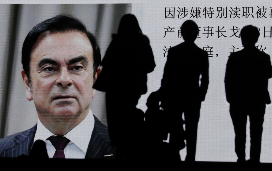 A mask, a former special forces soldier and two black boxes: how the ex-head of Renault escaped from Japan for $20 million - Forbes, Business, Longpost, Carlos Ghosn