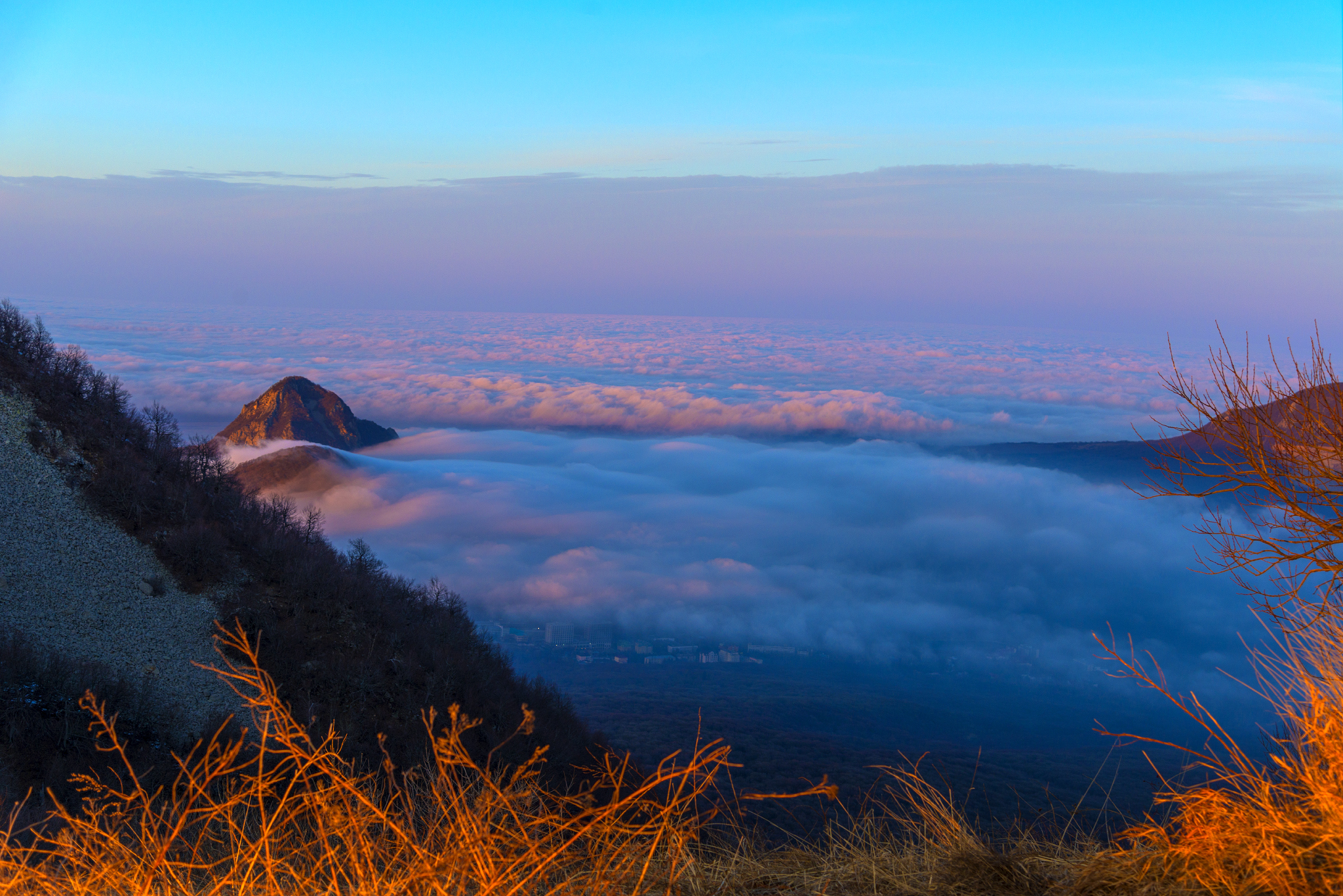 Sunset on Mount Beshtau on Christmas Eve - My, Beshtau, Sunset, Clouds, Longpost, Nature