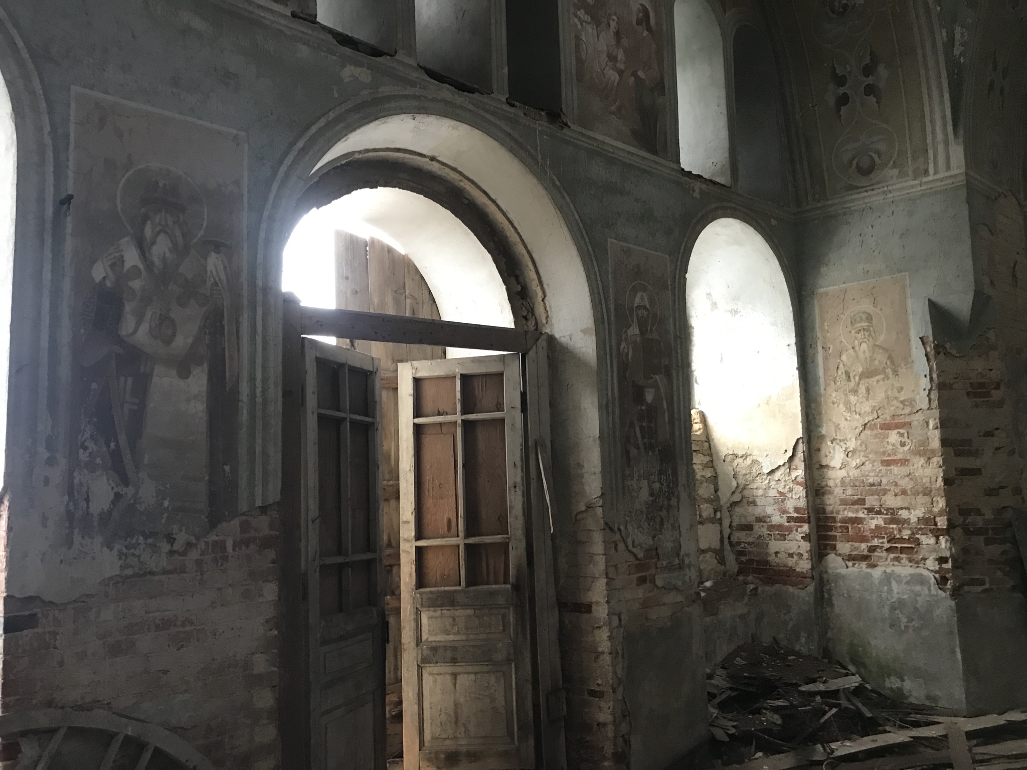 Frescoes in an abandoned church - My, Travels, Abandoned, Tourism, Temple, Church, Story, Video, Longpost