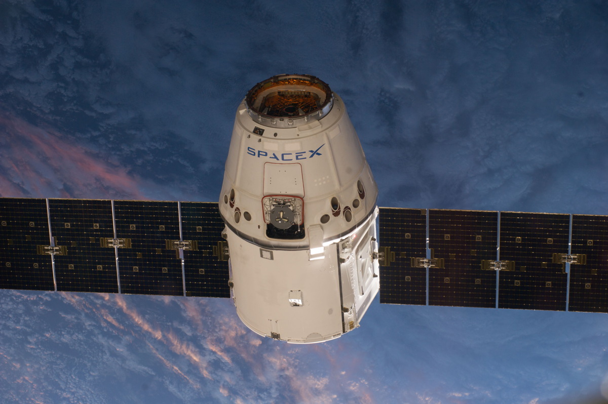 Грузовой корабль Dragon CRS-19 компании SpaceX возвращается на Землю - SpaceX, Дракон, МКС, Космос, NASA