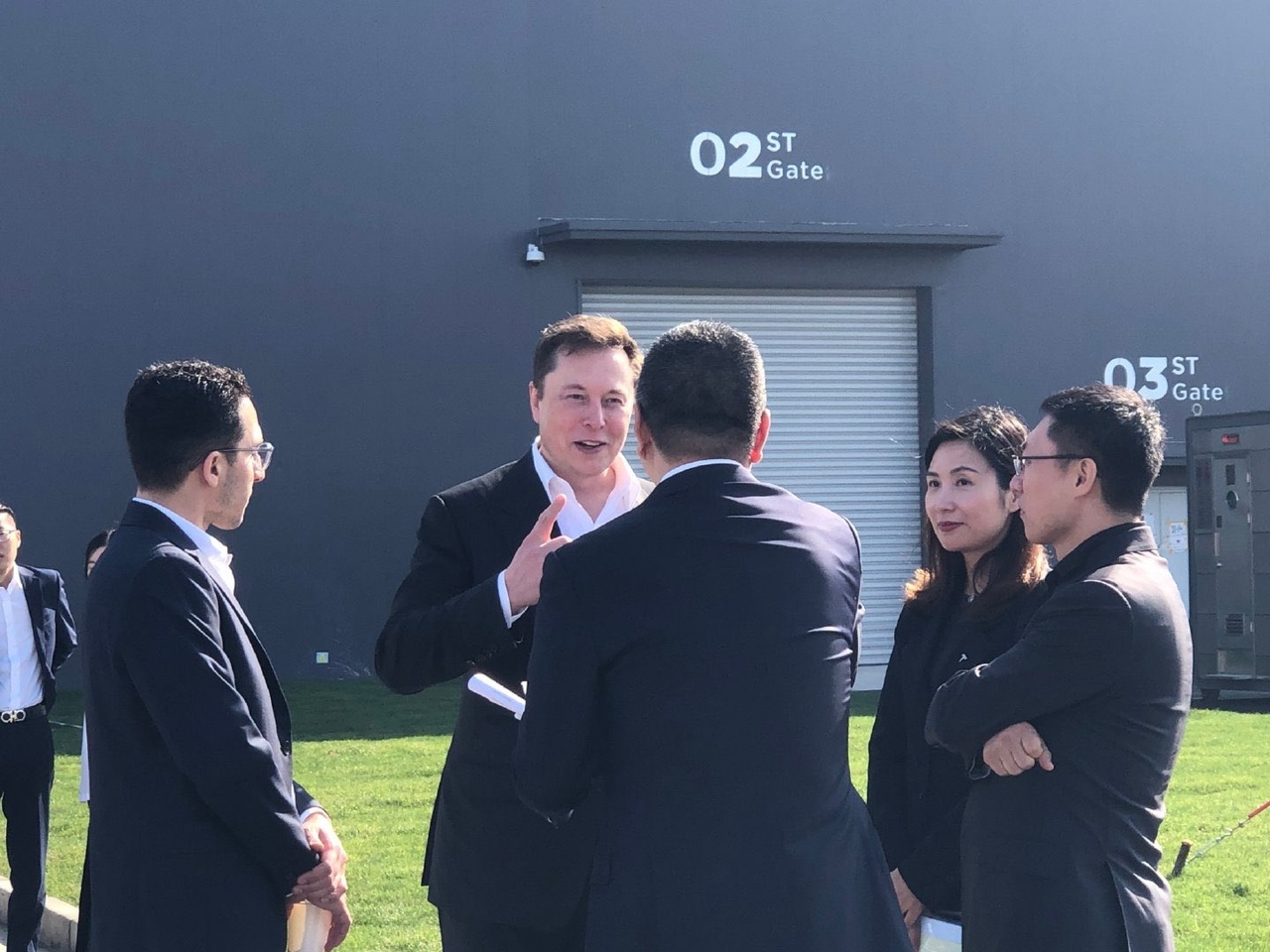 Tesla will open a development center and create a new model in China for sale on the global market - Tesla, Tesla model 3, Tesla Model y, China, Gigafactory, Electric car, Elon Musk, Longpost