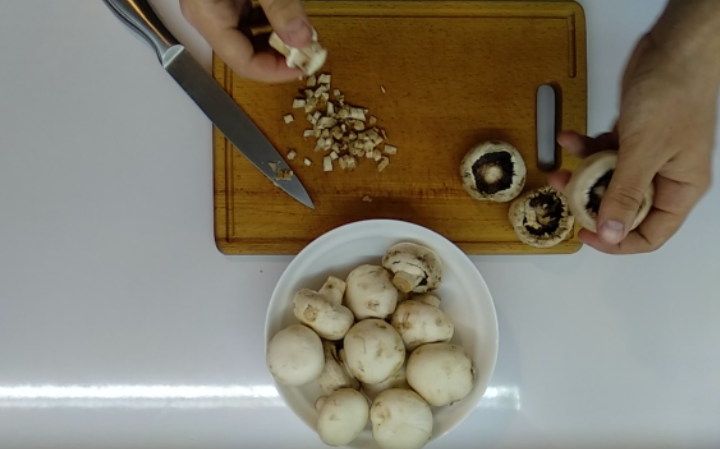 Champignons stuffed in the oven with ham and cheese. The simplest recipe - My, Cooking, Recipe, Mushrooms, Food, Champignon, Video, Longpost