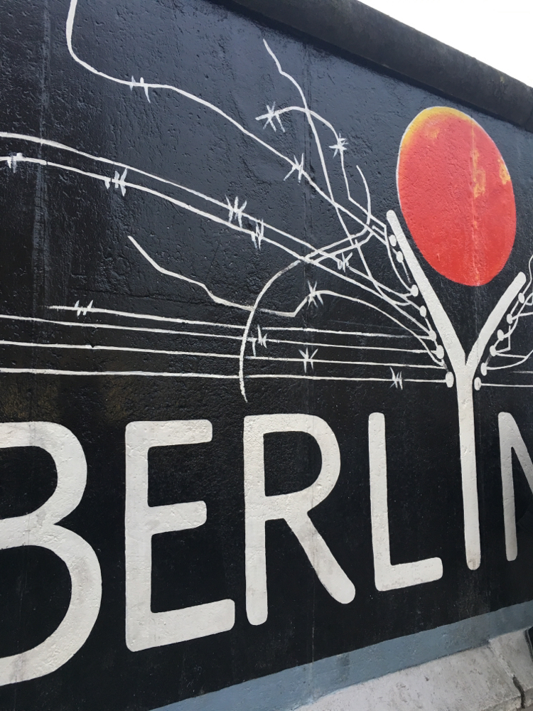 Expectation, reality and the Berlin scammers - Berlin Wall, Fraud, Graffiti, Travels, Expectation and reality, Germany, Video, Longpost