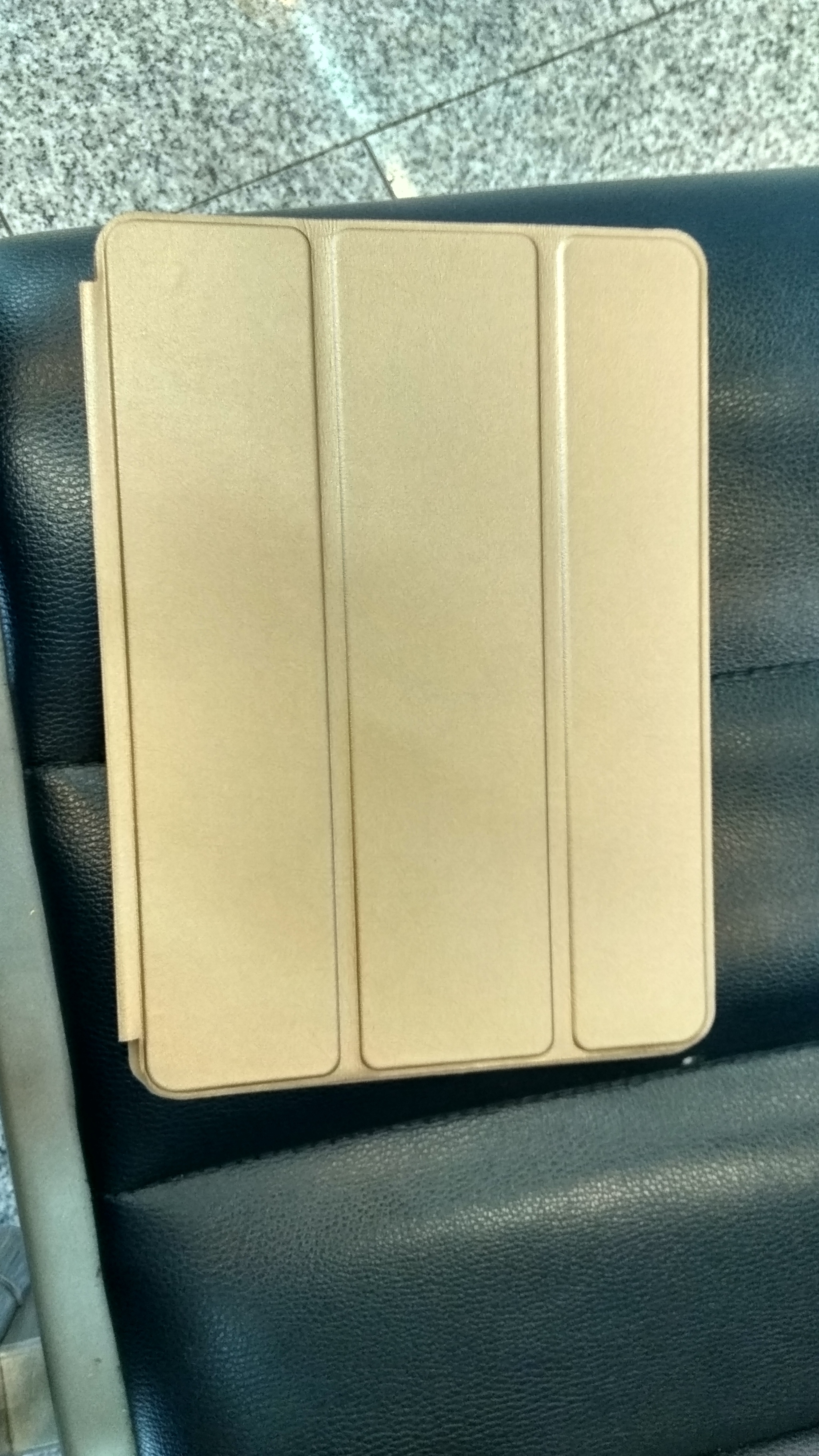 Someone left a tablet in Vnukovo - Vnukovo, Lost, Lost things, iPad, Found things, Found, The strength of the Peekaboo, Longpost, No rating