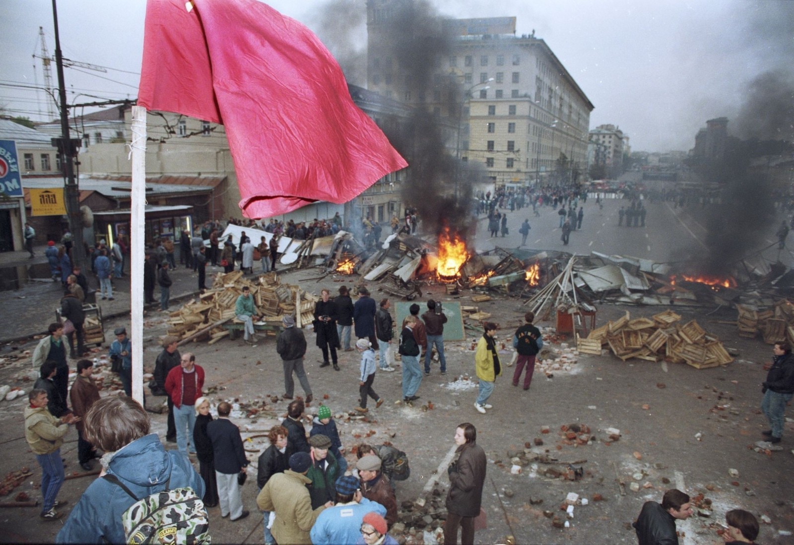 Россия 1993 год. Противостояние Ельцина с Парламентом. Октябрь 2-е число |  Пикабу