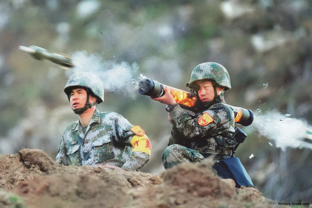 Hot grenade launcher - Weapon, Interesting, Grenade launcher, The photo, China, Army, Shot, Moment, Longpost