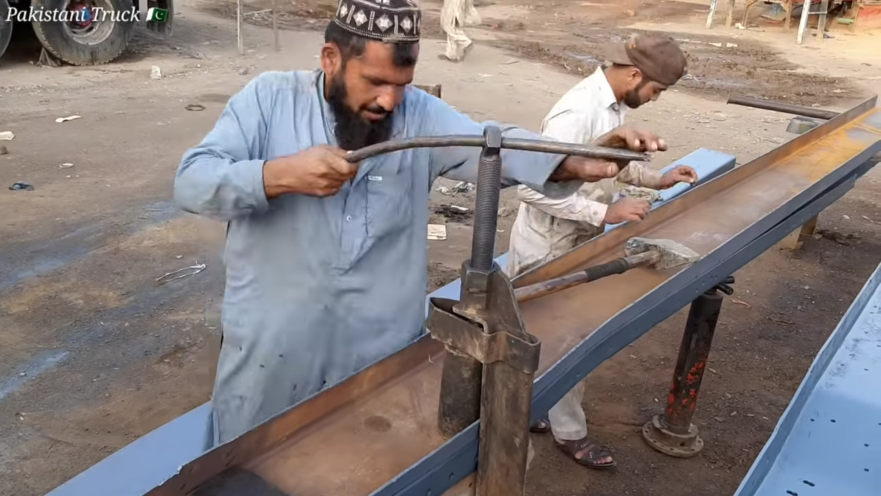 Pakistani clamp - Clamp, Pakistan, Auto repair, Truck, GIF, Longpost