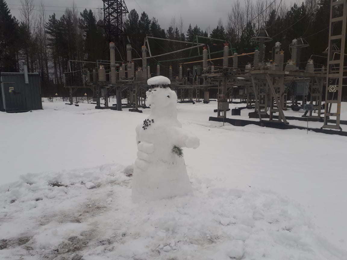 Когда ждём машину ОВБ - Моё, Снеговик, Подстанция, Длиннопост