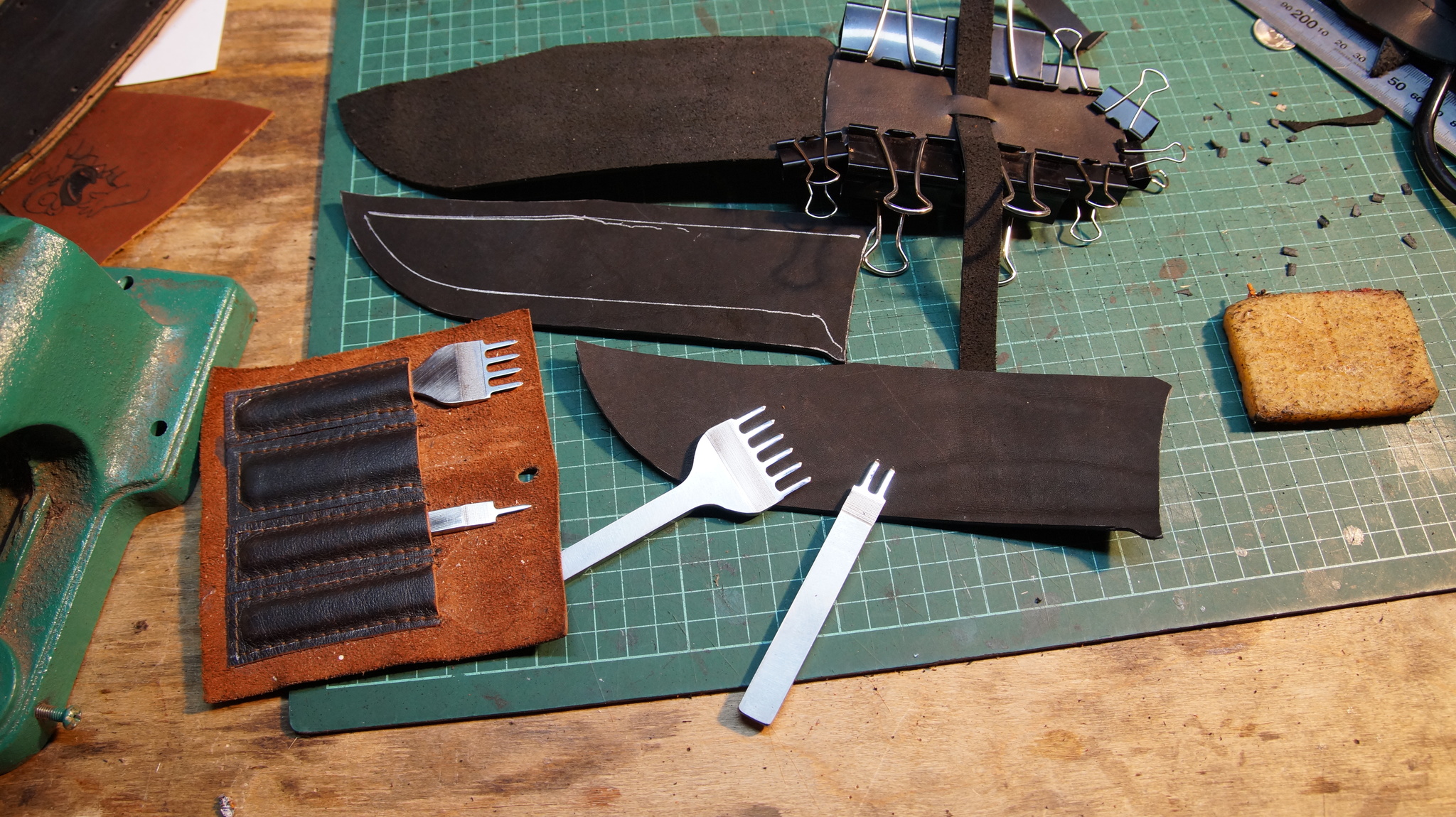 Sheaths or pimples? ACNE! Part one - My, Sheath, Leather, Knife, Saddle seam, Piercer, Needlework with process, Longpost