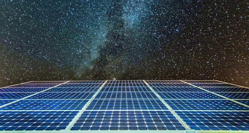 Solar panels can generate energy even at night - Solar panels, alternative energy