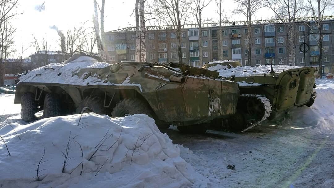 In one of the courtyards of Omsk - Omsk, Military equipment, Parking