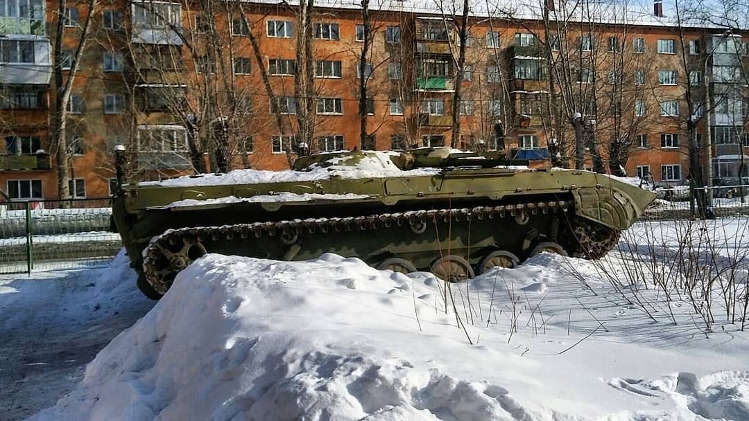 In one of the courtyards of Omsk - Omsk, Military equipment, Parking