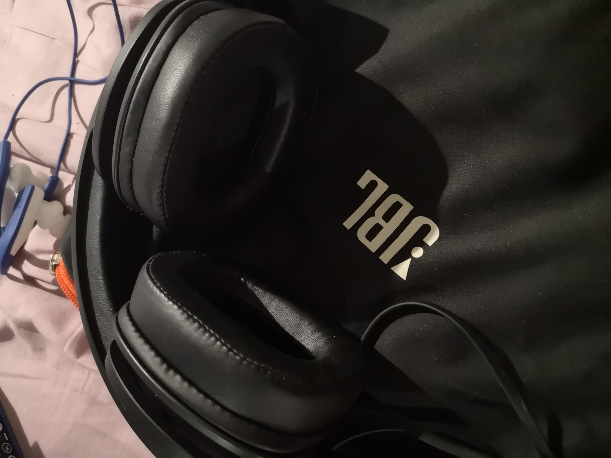 JBL and customer focus or how I stepped on the same rake for the second time - My, Jbl, Customer focus, Headphones, Longpost