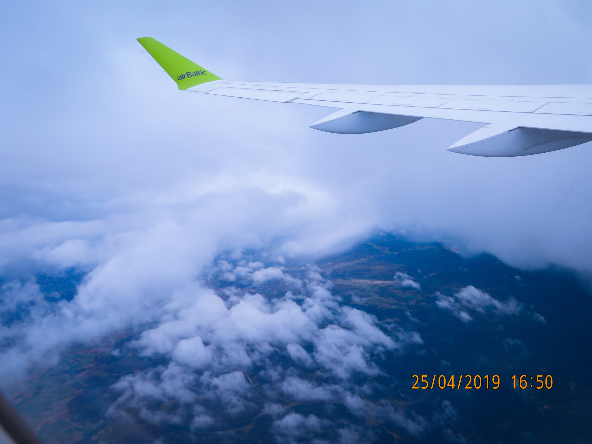 Under the wing of plane 3. Boltik (airBaltic) - My, Travels, Airline, Airplane, Longpost, Airbaltic