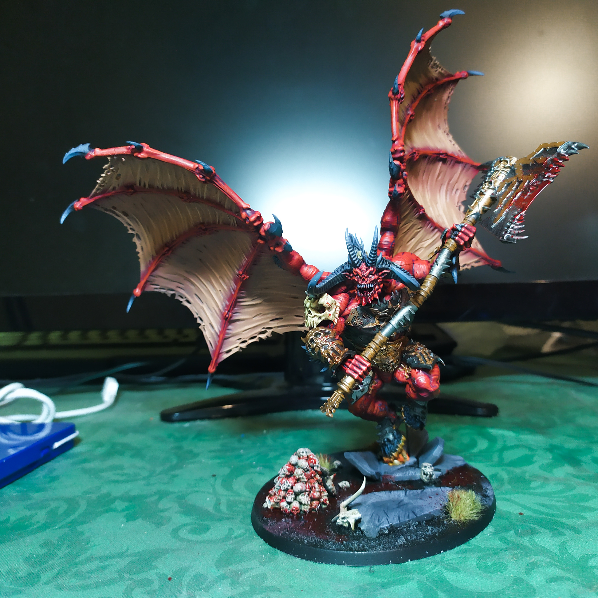 Bloodthirster of the Warhammer universe - My, Wh miniatures, Warhammer 40k, Miniature, The photo, Longpost, Bloodthirster