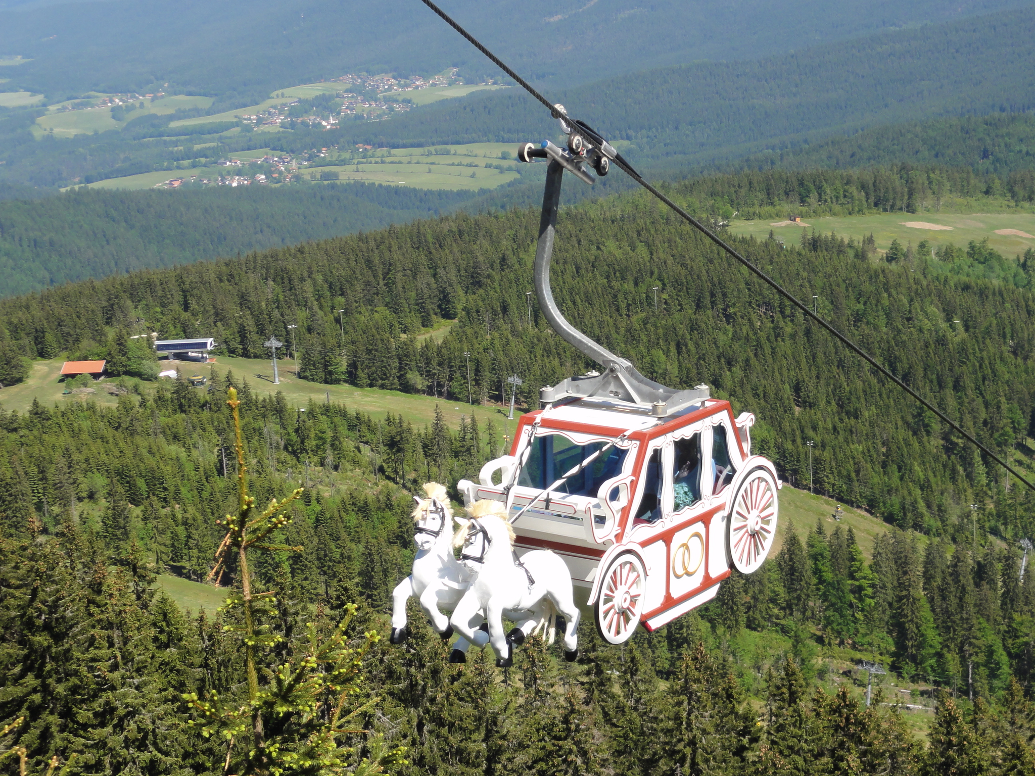 When the only minibus is a cable car - Cable car, Switzerland, Longpost, Video