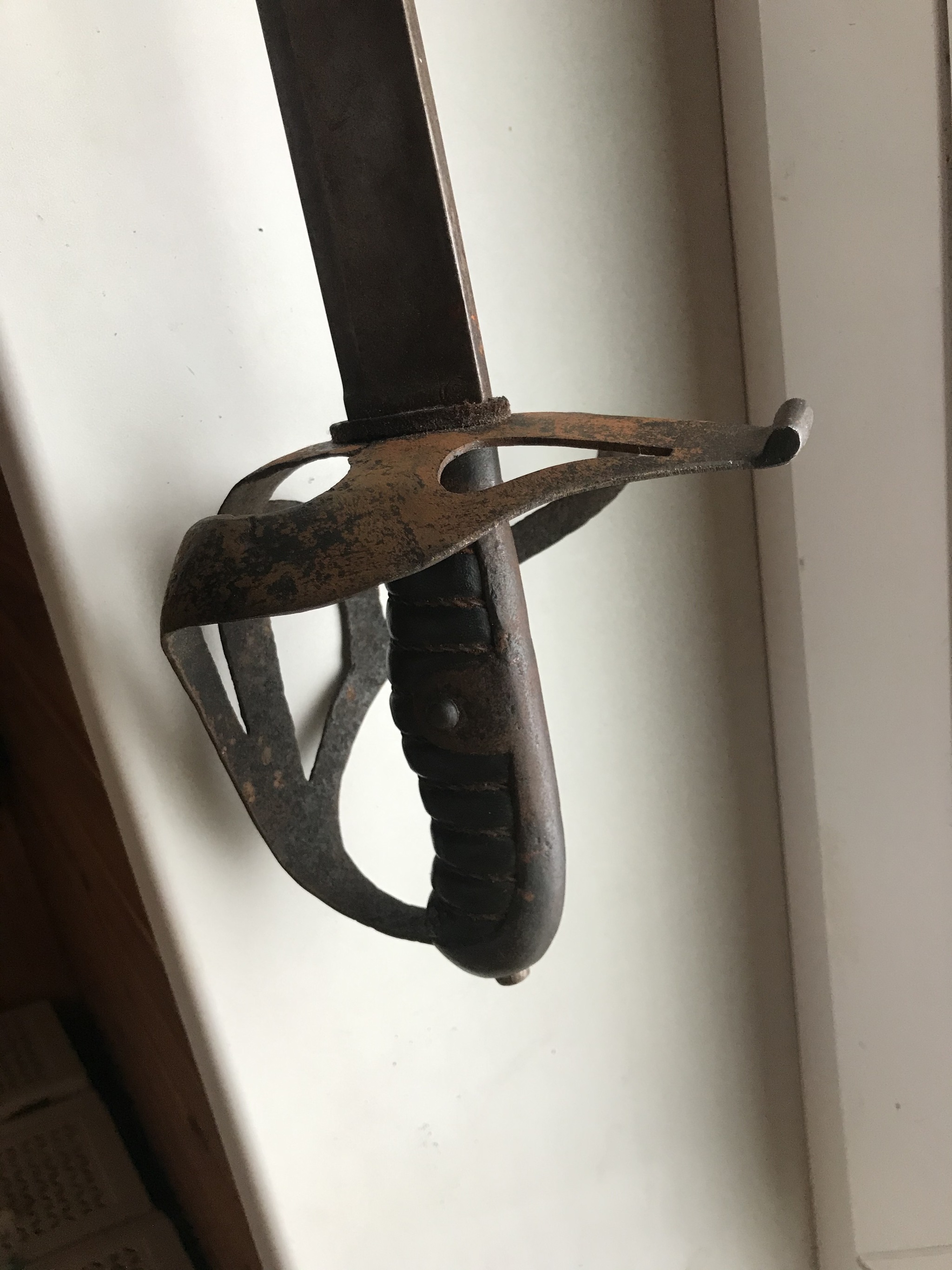 Need help identifying a broadsword - My, Steel arms, Story, Antiques, History (science), Sword, Weapon, Longpost