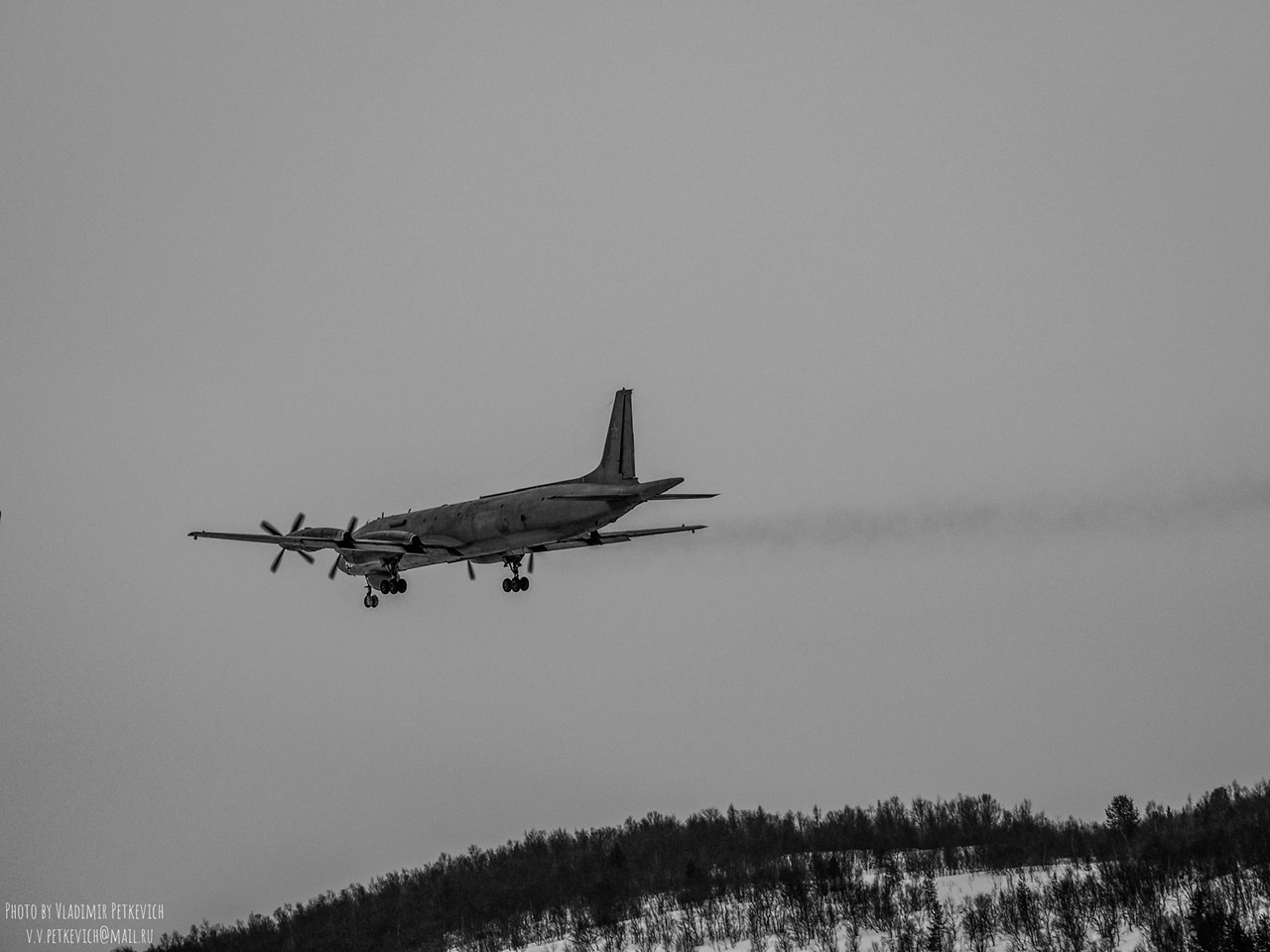 Landing of the Il-38 MA of the Russian Navy at the Severomorsk airfield - Airplane, Aviation, Navy, Northern Fleet, Severomorsk, The photo, IL-38, Longpost