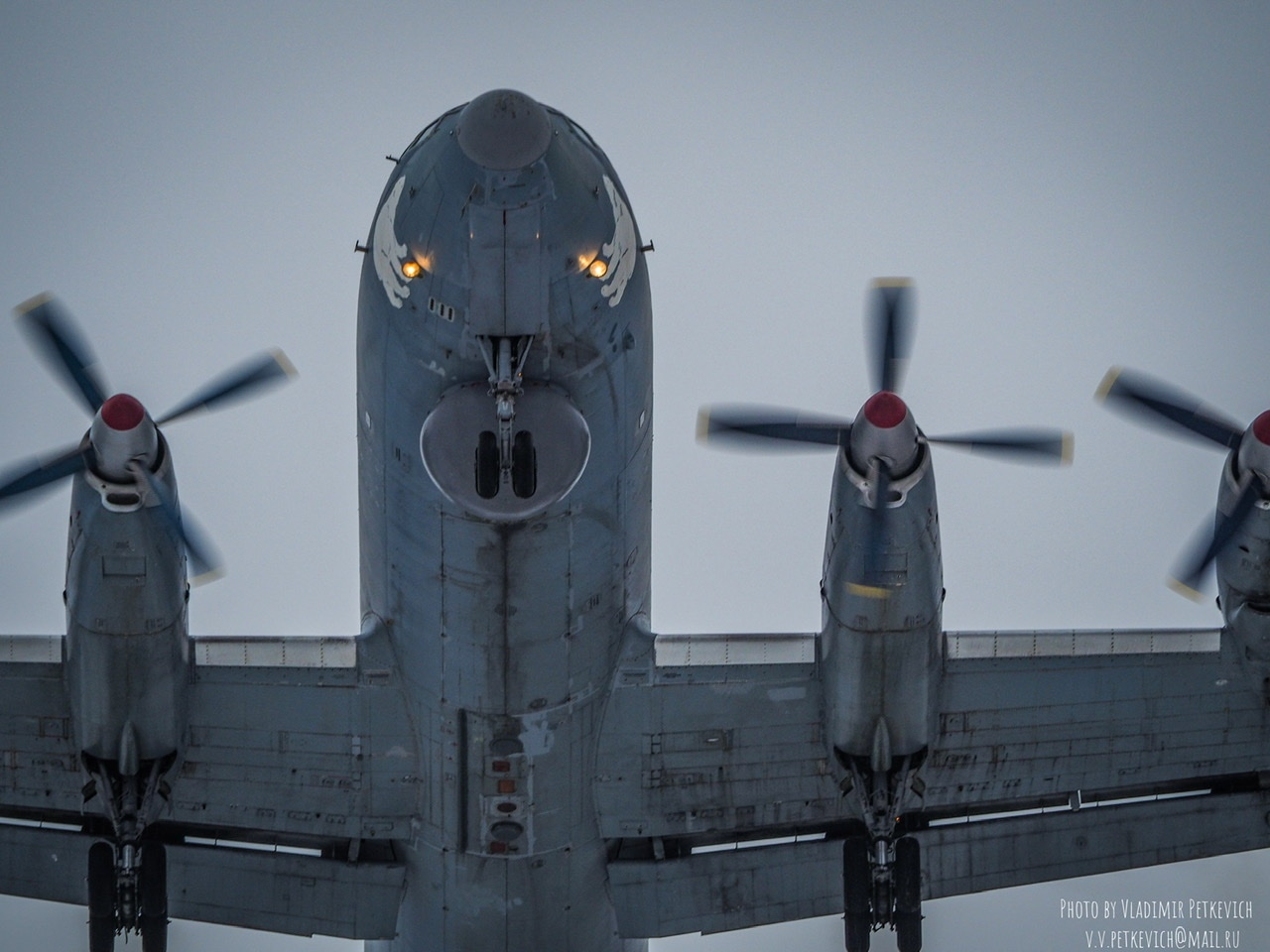 Landing of the Il-38 MA of the Russian Navy at the Severomorsk airfield - Airplane, Aviation, Navy, Northern Fleet, Severomorsk, The photo, IL-38, Longpost