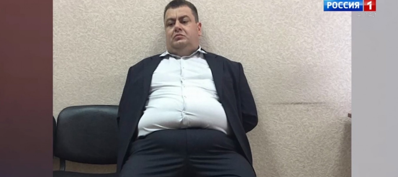 Sumo wrestler against corruption - Barnaul, Corruption, Hmm, Pot-bellied, Court, Prison, Negative