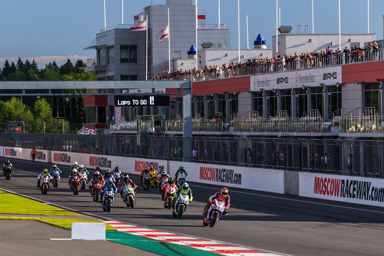 Is motorcycle racing more interesting than football? What to watch when you're tired of everything - My, Motorcycles, Sports girls, Motorcycling, Motorcycle racing, Moto, Event, Longpost