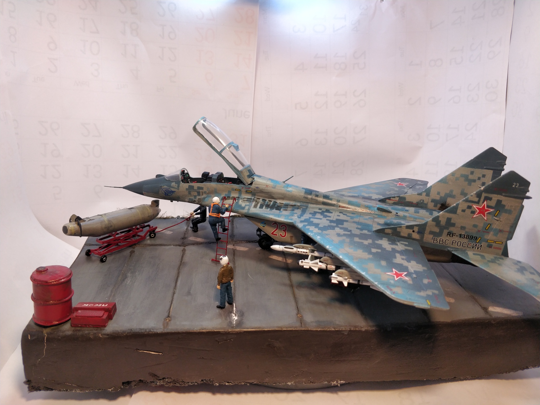 Mig-29ub and Yak-1b were crushed - My, Modeling, Stand modeling, MiG-29, Yak-1, Video, Longpost