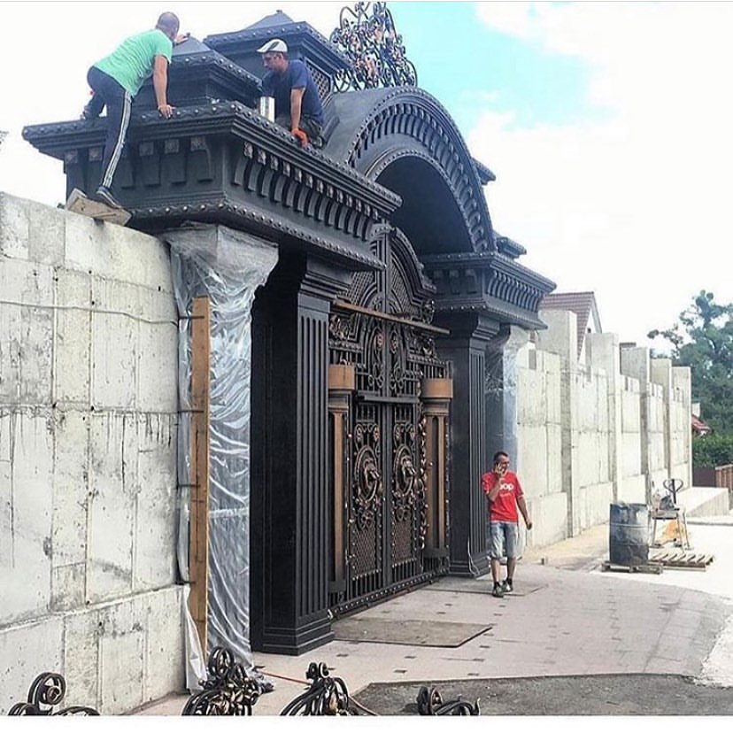 A modest gate somewhere in the Caucasus - Gates, Forging, Craftsmanship