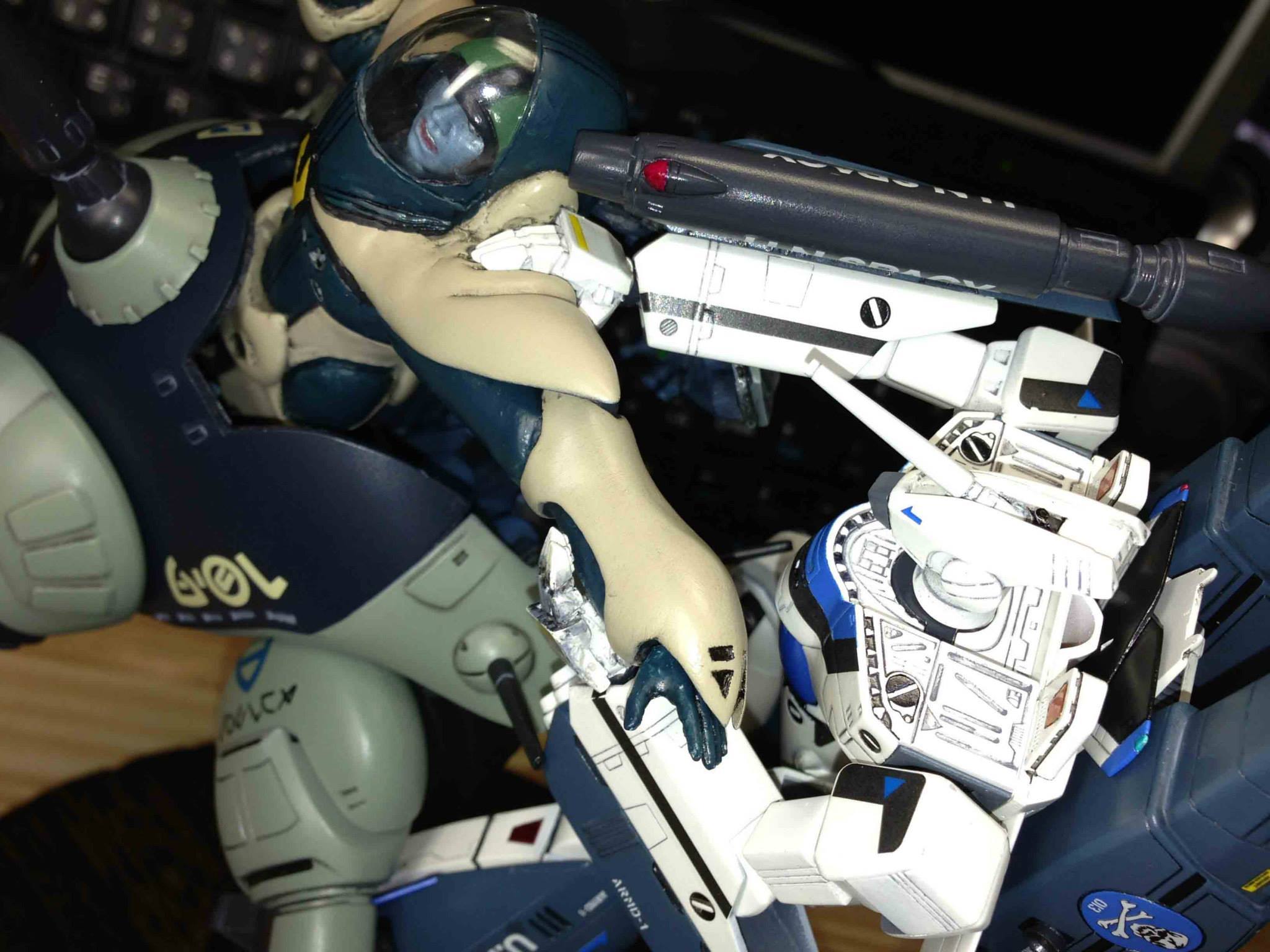 Diorama reproducing the moment from DYRL: Valkyrie extracting a Zentradi pilot from an armored vehicle - Macross, Robotech, Stand modeling, Anime, Figurines, Longpost