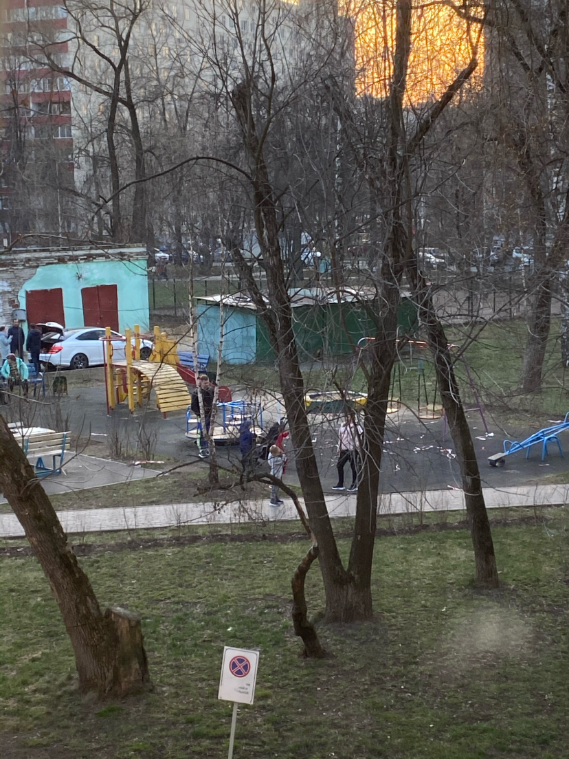 Children's playgrounds have been closed in Moscow. Our yard - My, Coronavirus, Idiocy, Longpost